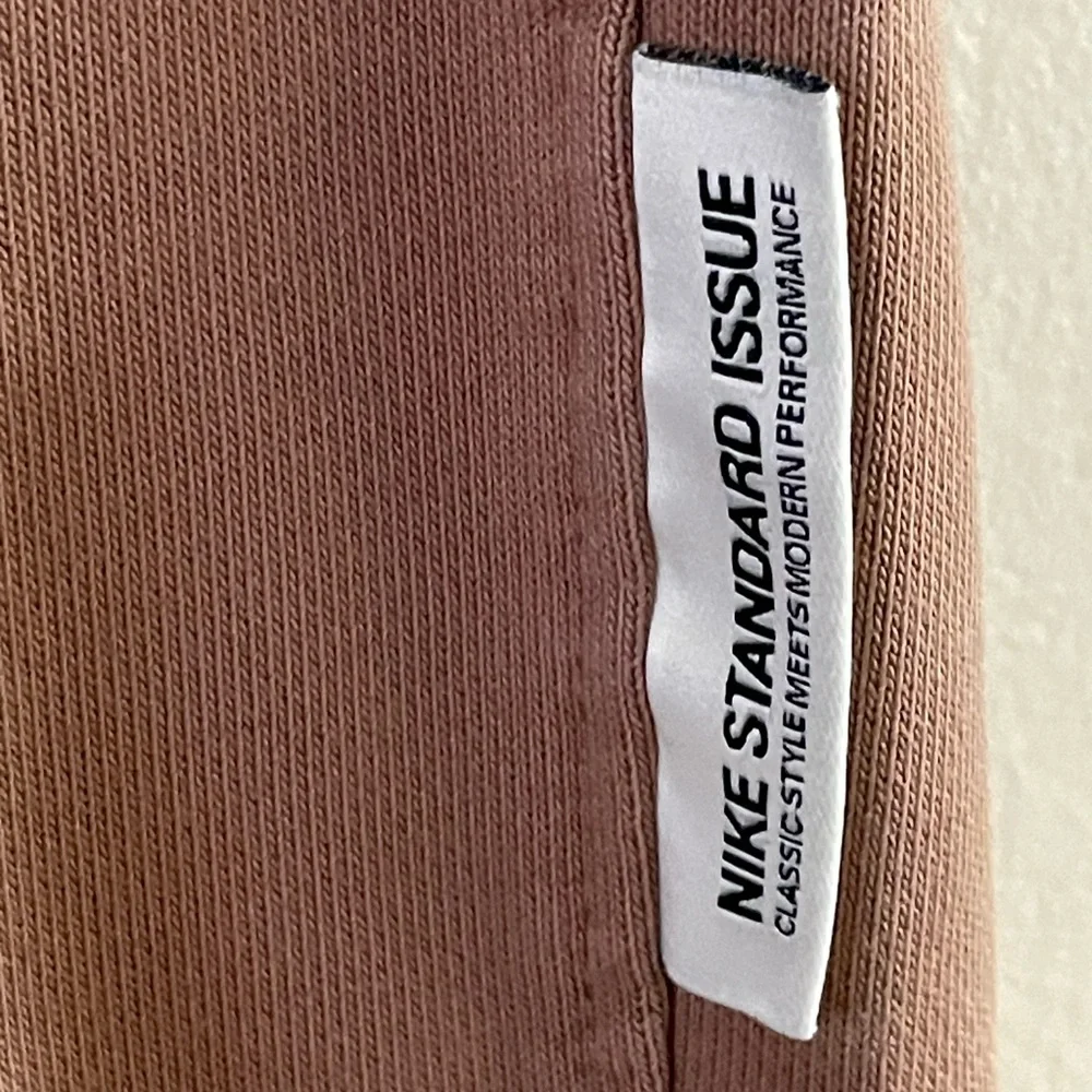 Nike dry fit taupe brown performance jogger pants sporty